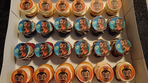 Mini Cupcakes 24 Stück gemischt Little Blehm Kinder Geburtstagsarrangement