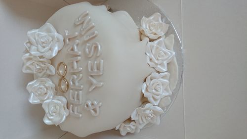 Hochzeitstorte klein Klassische Nusssahne Torte