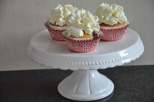 Mini Heidelbeeren Cupcakes mit Rahm Topping 12 Stück