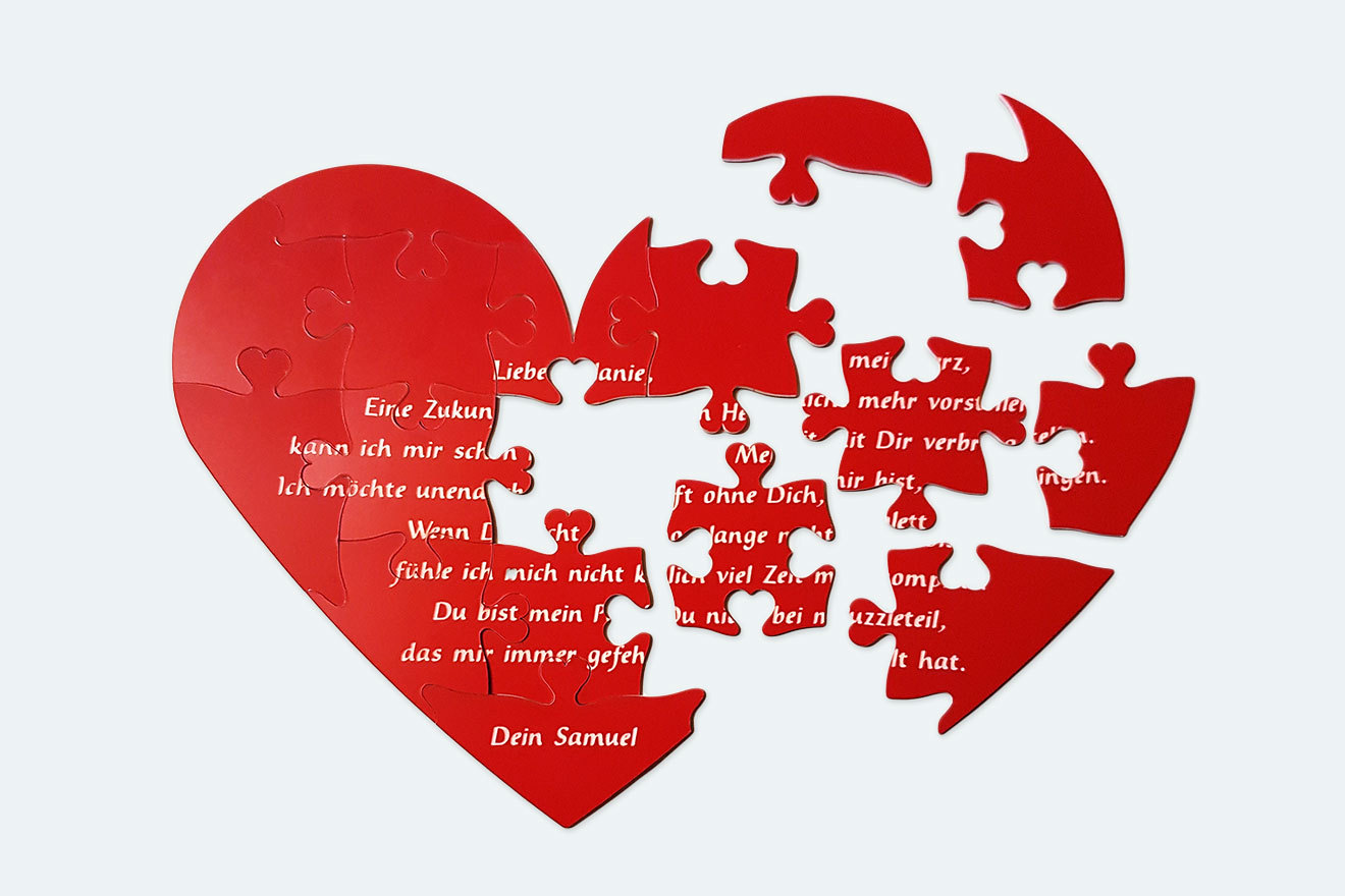 Herz Puzzle mit eigenem Text als originelle Grusskarte